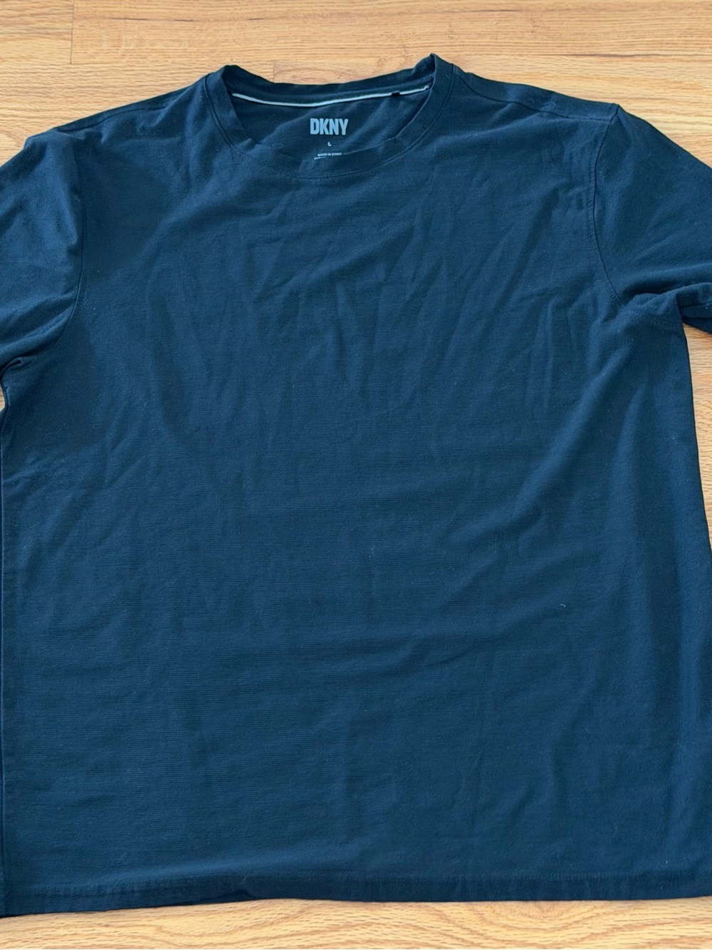 DKNY T-Shirt Men's Size Large Black Short Sleeve NEW